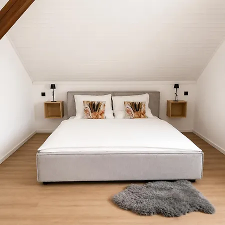 Lovely In Hildesheim-himmelsthuer Appartamento *